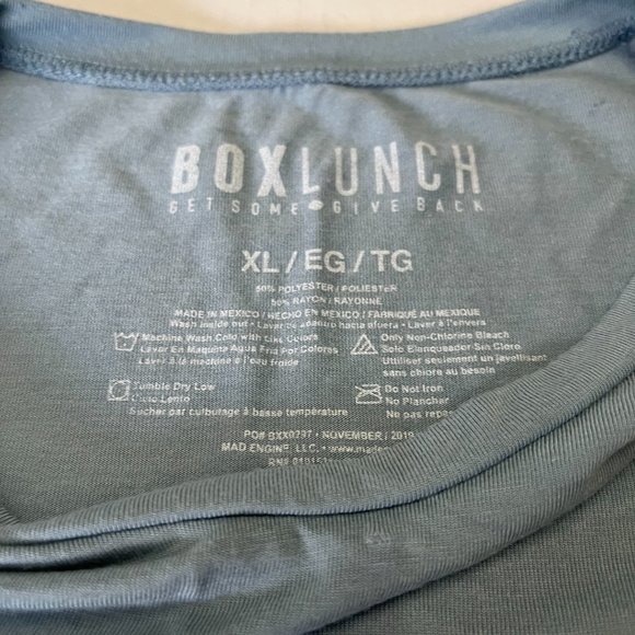 Box Lunch Women's T-Shirt Blue Size X-Large JR - Picture 3 of 3